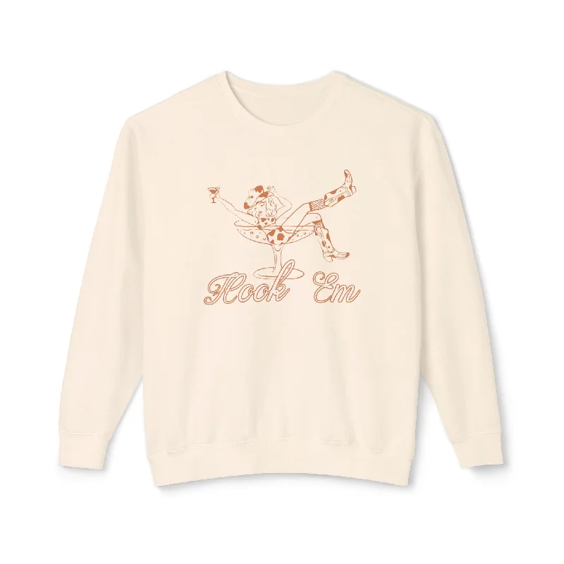 Cowgirl Crewneck Sweatshirt - Hook Em Cocktail Design Women’s Hoodie Pullover