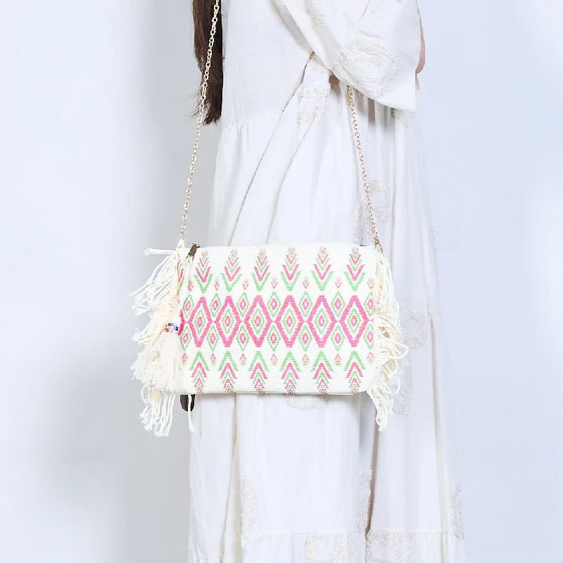 Geometric woven fringe clutch wholesale